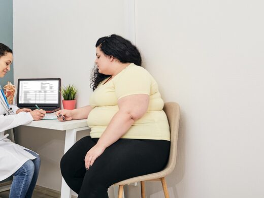 Surcharge&#x20;pond&#x00E9;rale&#x20;et&#x20;cancer&#x20;&#x3A;&#x20;quels&#x20;liens&#x20;et&#x20;quels&#x20;risques&#x20;pour&#x20;la&#x20;sant&#x00E9;&#x20;&#x3F;