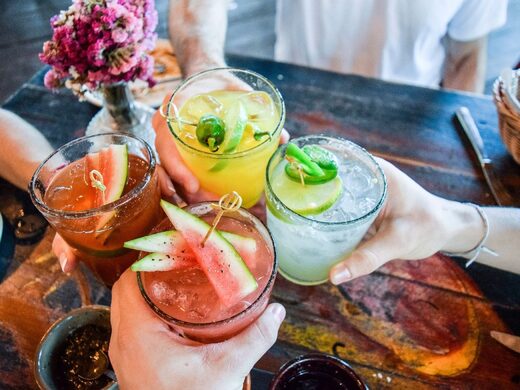 Alcool&#x20;et&#x20;prise&#x20;de&#x20;poids&#x00A0;&#x3A;&#x20;pourquoi&#x20;l&#x2019;alcool&#x20;fait-il&#x20;grossir&#x00A0;&#x3F;